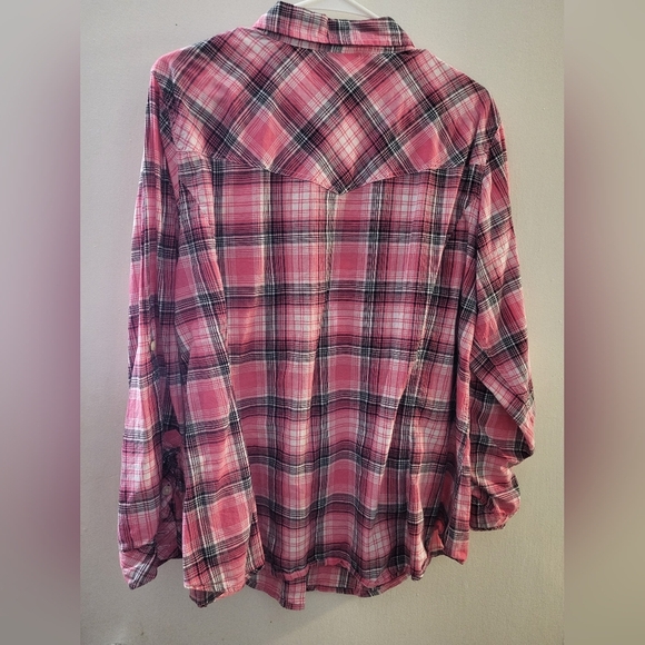 Torrid Size2 Pink Plaid Button-Up Shirt - Picture 2 of 2